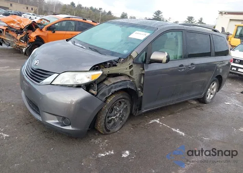 2011 Toyota Sienna Le V6 from USA, damaged, VIN 5TDKK3DC3BS132226